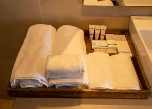 Single Deluxe Room Bathroom towel and other amenities